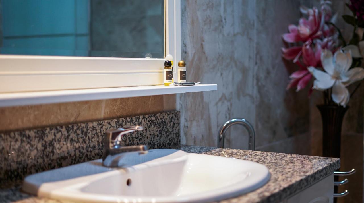 Ocean View Apartment - Pool And Sea View & Albufeira Center Экстерьер фото