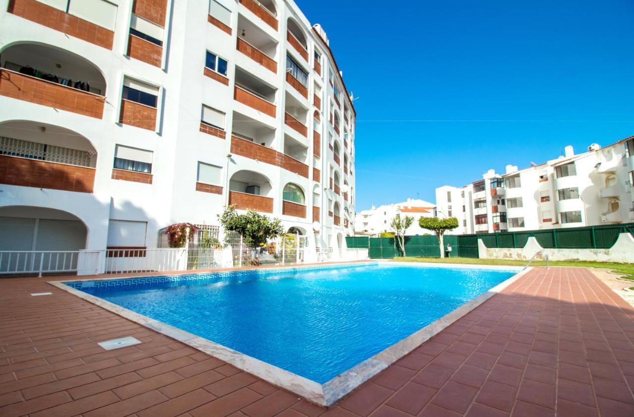 Ocean View Apartment - Pool And Sea View & Albufeira Center Экстерьер фото