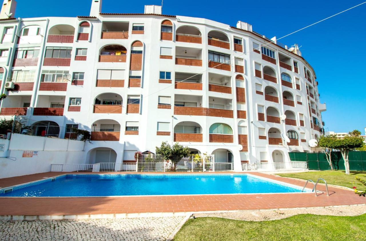 Ocean View Apartment - Pool And Sea View & Albufeira Center Экстерьер фото